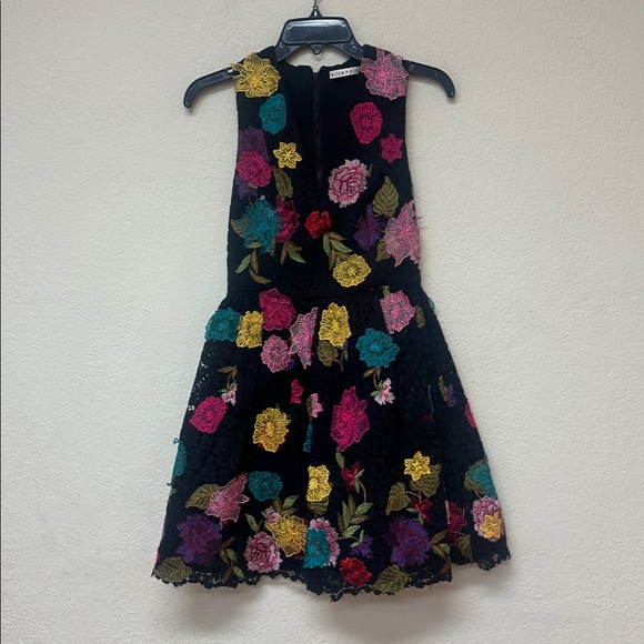 Alice + Olivia Becca Embroidered Floral Mini Dress Size XS - Picture 2 of 5